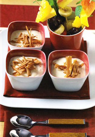 brochettes_de_fruits_et_fromage_blanc_a_la_vanille